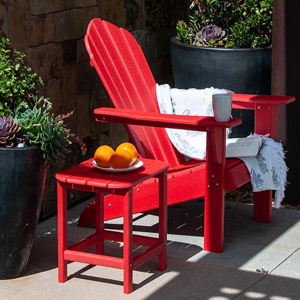 Outdoor furniture makes leisure life easier and more pleasant